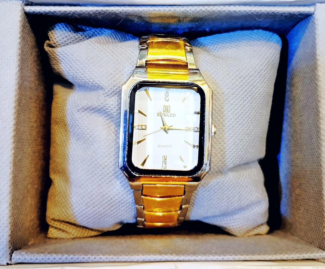 Men's Golden Quartz Square chain strap Watch