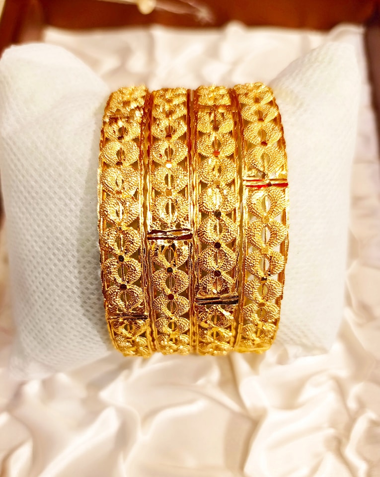 4 pcs gold plated indian bangles set